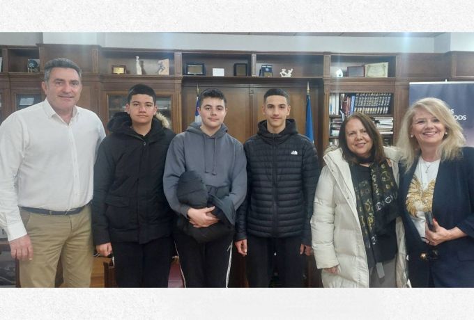 Διδακτική επίσκεψη μαθητών του Γυμνασίου Περαχώρας στο Δημαρχείο Λουτρακίου